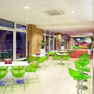 Hotel Harmony Club