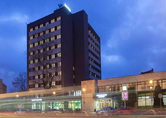 Hotel Harmony Club