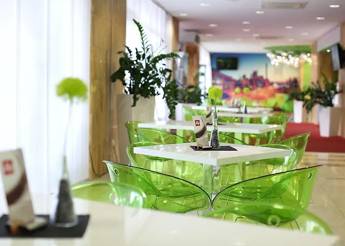 Hotel Harmony Club