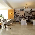 Harmony Club