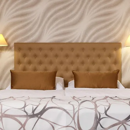 Harmony Club Hotell 3*