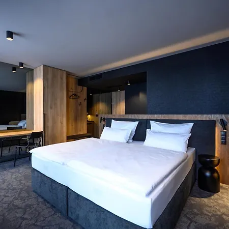Harmony Club Hotell 3*
