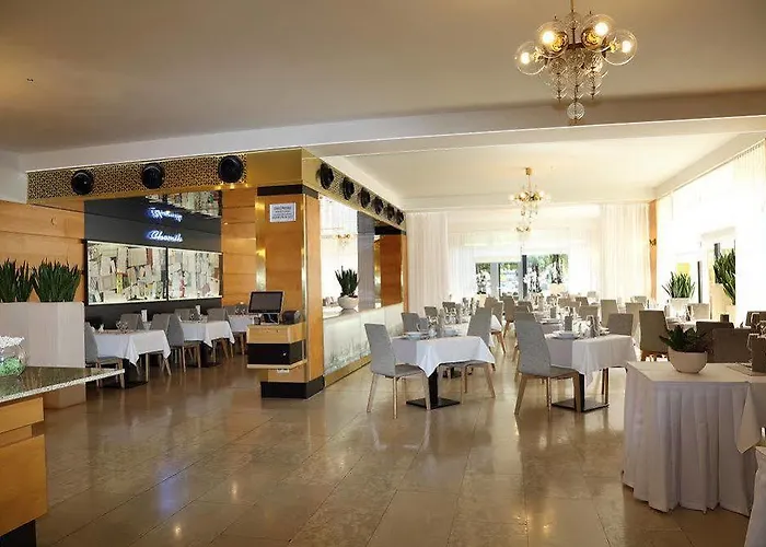 Harmony Club Hotell 3*